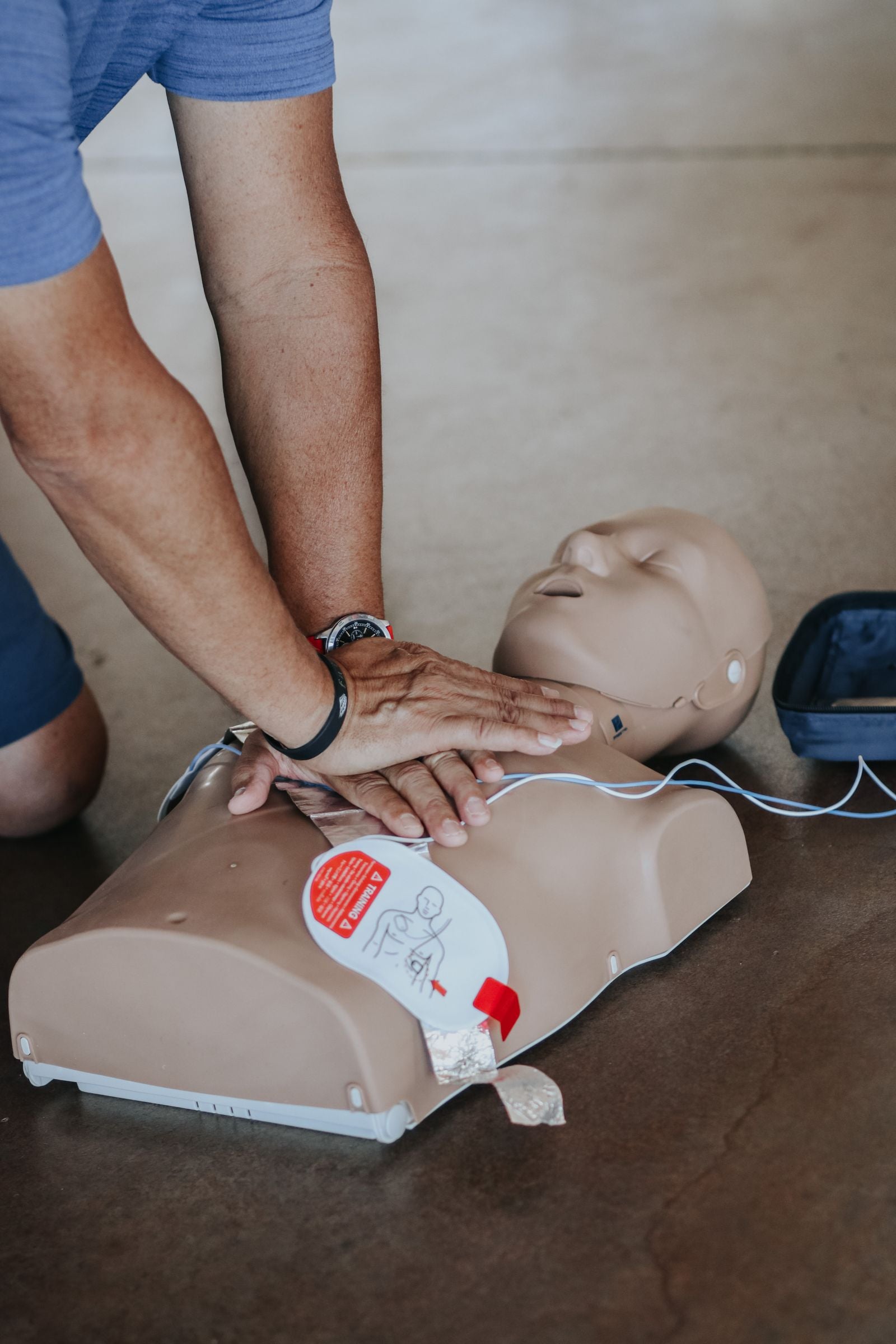 AED & Defibrillator kaufen: Kaufberatung für Praxen, Unternehmen und Einrichtungen