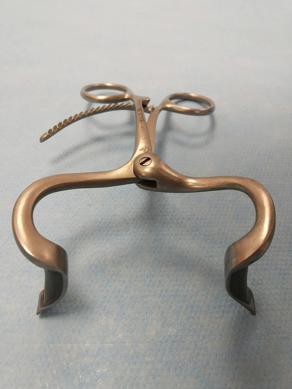 Metal surgical retractor