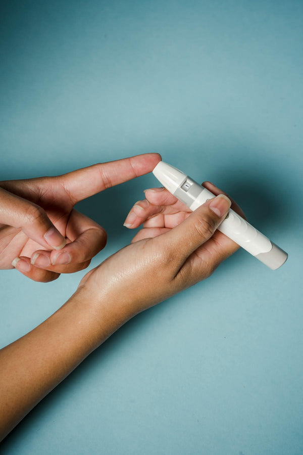 Lancing device for blood sugar check