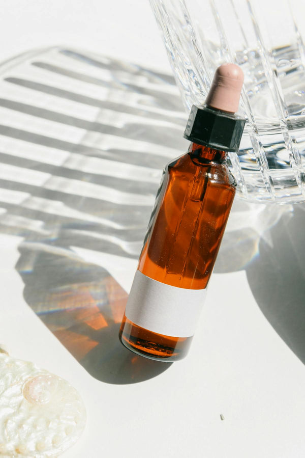 Amber glass dropper bottle