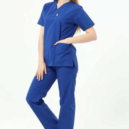 Blauer OP-Anzug aus Terycotton von Saks – Raglanärmel