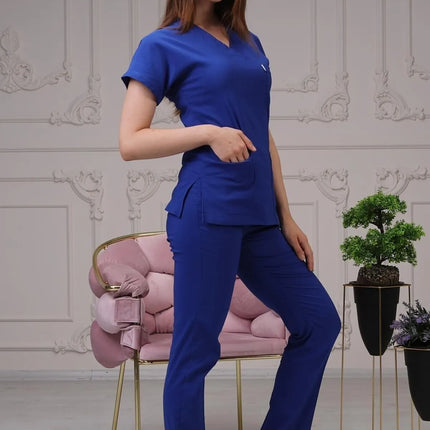 Saks Blauer Stretch-Arztanzug – Fledermausärmel